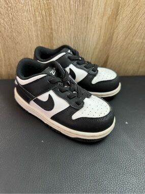 Nike Dunk Low Baby/Toddler Shoes Black and White Size 8C
